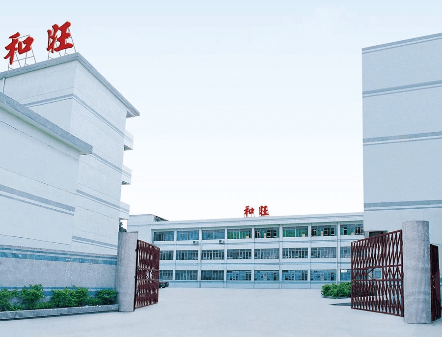 Hình ảnh sản phẩm bu lông mạ kẽm đen thành phẩm