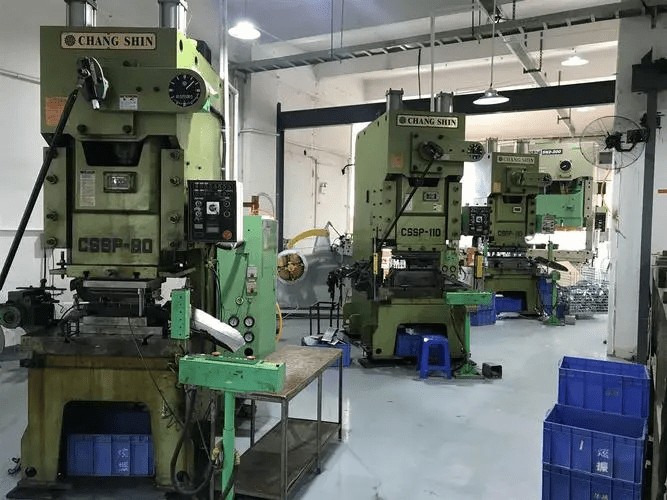 Quy trình dập (đóng dấu) uốn cong đầu bu lông
