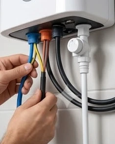 Kiểm tra hệ thống điện an toàn khi sử dụng máy nước nóng