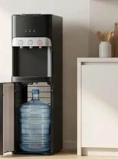 Thiết kế âm bình tinh tế của cây nước nóng lạnh trong căn hộ hiện đại